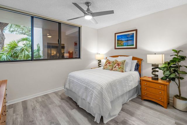 11370 Twelve Oaks Way 118, North Palm Beach, FL 33408