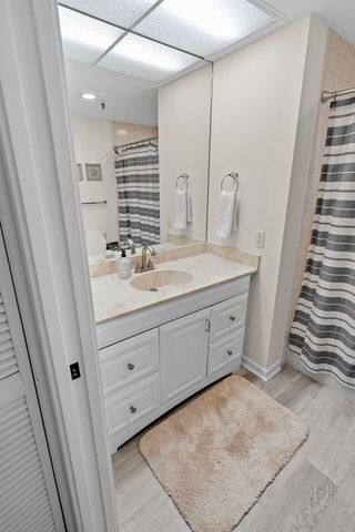 11370 Twelve Oaks Way 118, North Palm Beach, FL 33408