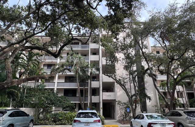 11370 Twelve Oaks Way 118, North Palm Beach, FL 33408