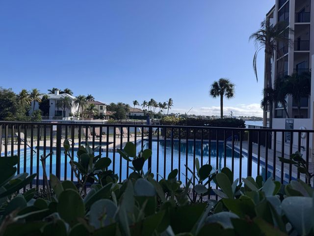 11370 Twelve Oaks Way 118, North Palm Beach, FL 33408