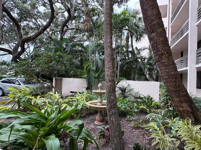 11370 Twelve Oaks Way 118, North Palm Beach, FL 33408