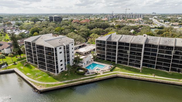11370 Twelve Oaks Way 118, North Palm Beach, FL 33408