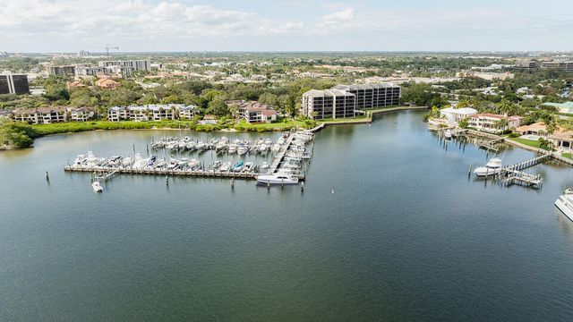 11370 Twelve Oaks Way 118, North Palm Beach, FL 33408