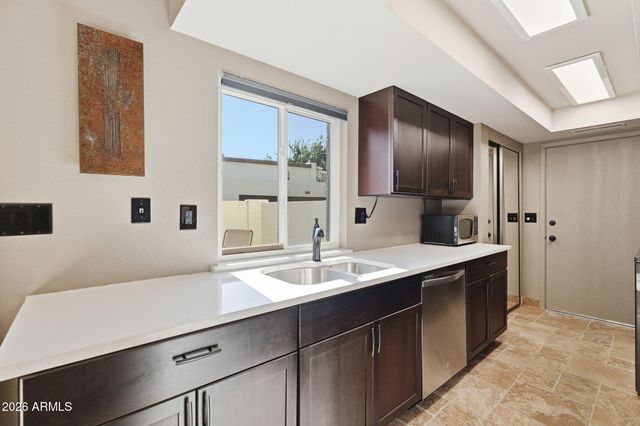 4815 E WINSTON Drive 3, Phoenix, AZ 85044