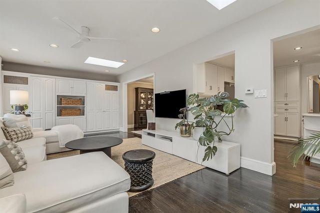 3 Collins Avenue, Bloomfield, NJ 07003