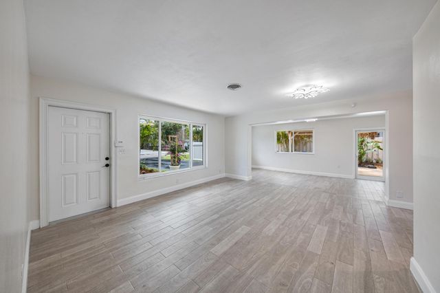 2611 NE 16th Street, Pompano Beach, FL 33062