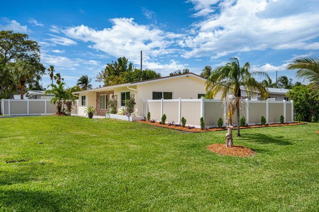 2611 NE 16th Street, Pompano Beach, FL 33062
