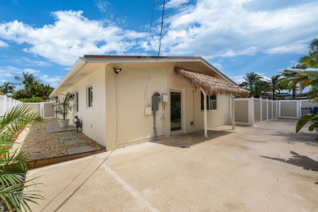 2611 NE 16th Street, Pompano Beach, FL 33062
