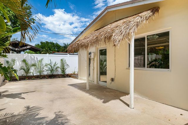 2611 NE 16th Street, Pompano Beach, FL 33062