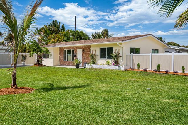 2611 NE 16th Street, Pompano Beach, FL 33062
