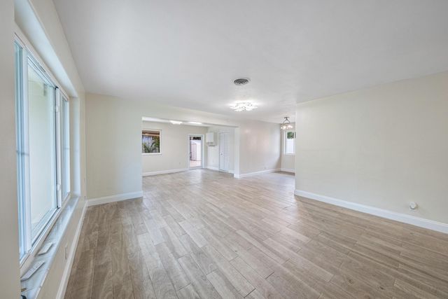 2611 NE 16th Street, Pompano Beach, FL 33062