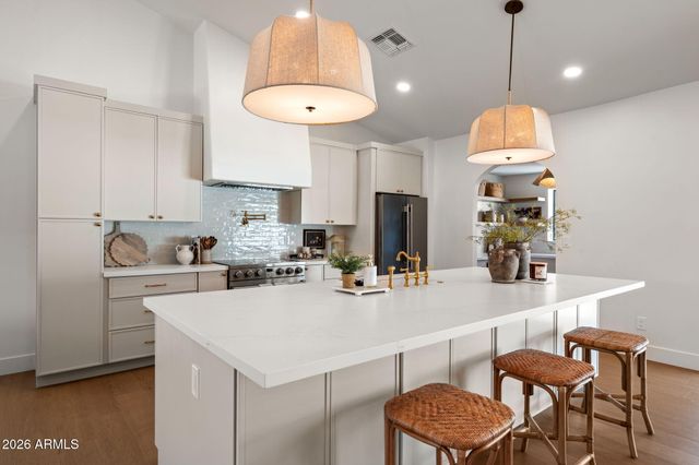 10572 E BELLA VISTA Drive, Scottsdale, AZ 85258