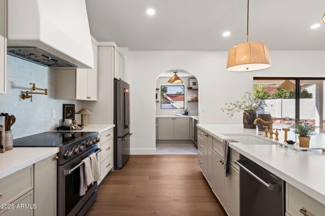 10572 E BELLA VISTA Drive, Scottsdale, AZ 85258