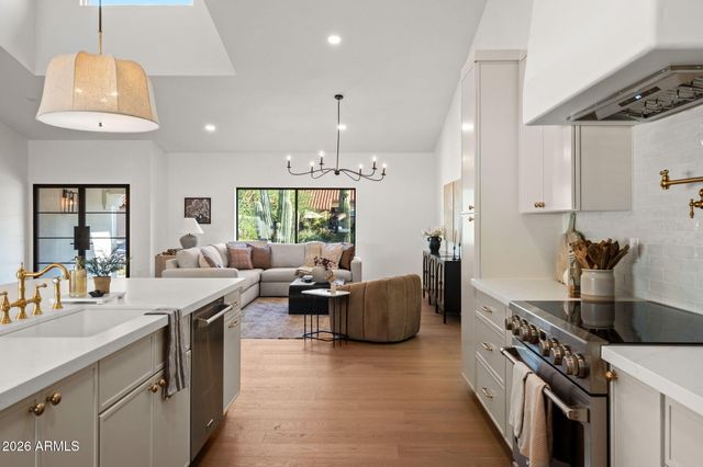 10572 E BELLA VISTA Drive, Scottsdale, AZ 85258