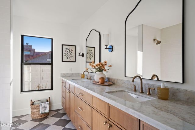 10572 E BELLA VISTA Drive, Scottsdale, AZ 85258