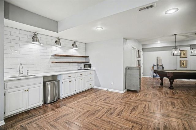 1129 Camelot Hill Street, Liberty, MO 64068