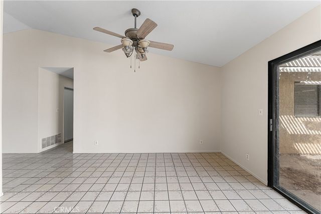 2427 Oakcrest, Palmdale, CA 93550