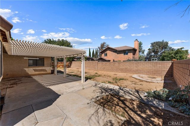 2427 Oakcrest, Palmdale, CA 93550