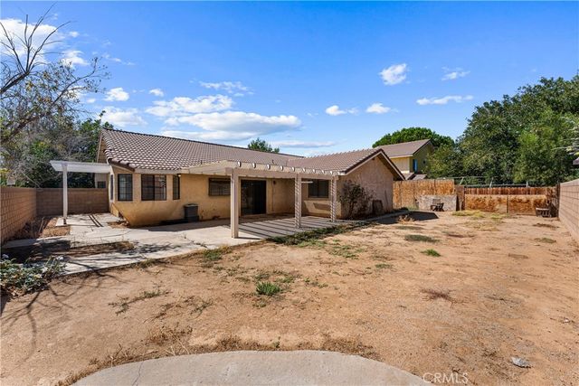 2427 Oakcrest, Palmdale, CA 93550