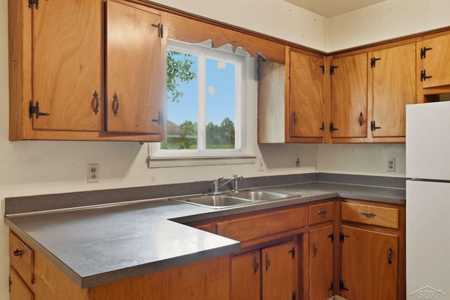 5098 S Venoy Road, Zilwaukee, MI 48604