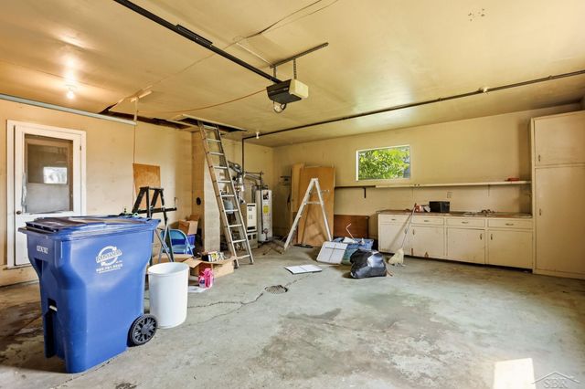 5098 S Venoy Road, Zilwaukee, MI 48604