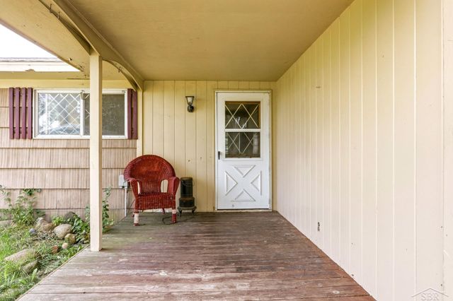 5098 S Venoy Road, Zilwaukee, MI 48604