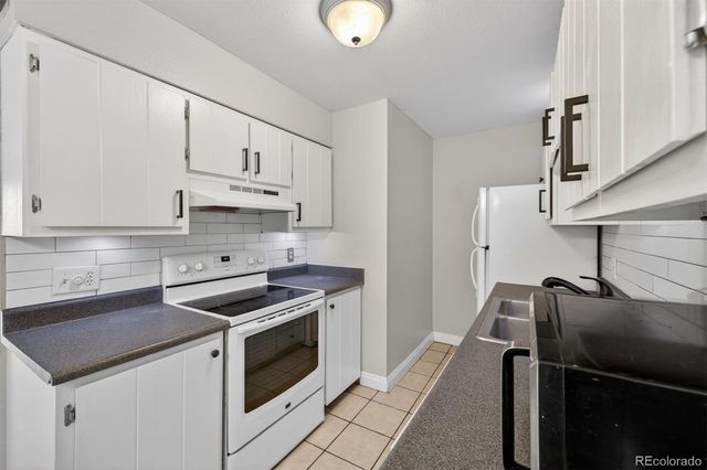 16359 W 10th Avenue XX5, Golden, CO 80401