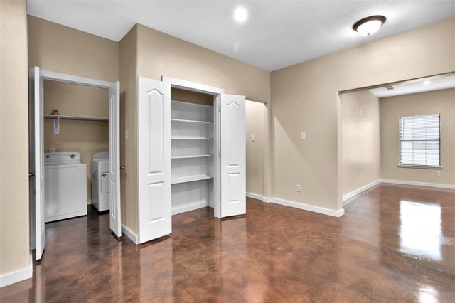 3129 Molly Drive, Huntsville, TX 77340