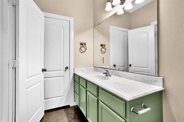 3129 Molly Drive, Huntsville, TX 77340