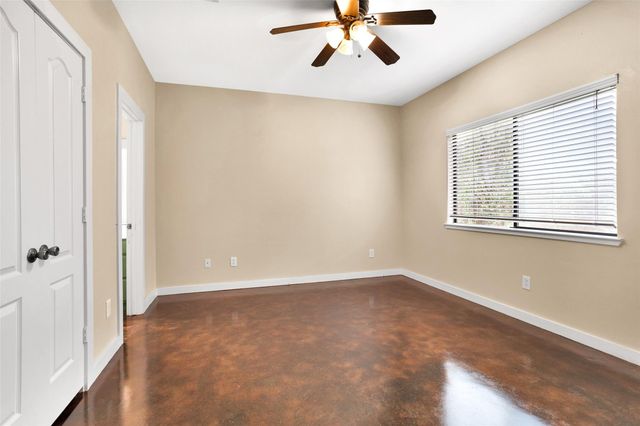 3129 Molly Drive, Huntsville, TX 77340