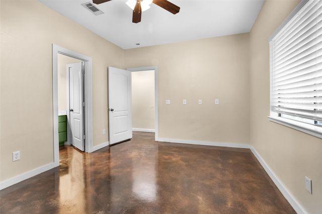 3129 Molly Drive, Huntsville, TX 77340