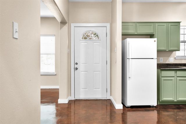 3129 Molly Drive, Huntsville, TX 77340