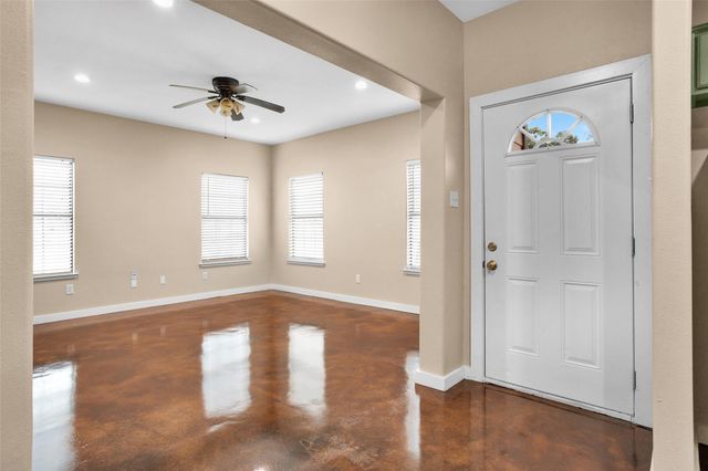 3129 Molly Drive, Huntsville, TX 77340