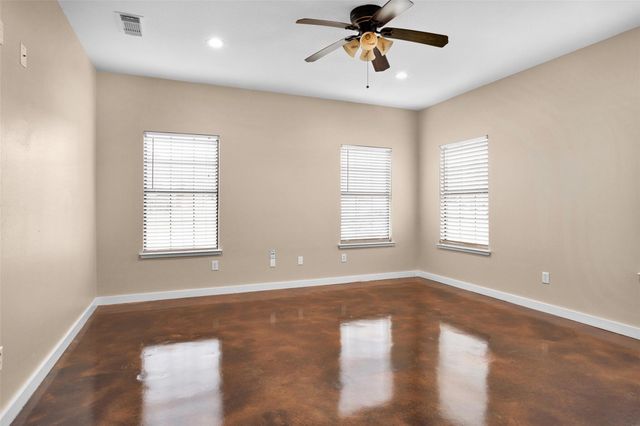 3129 Molly Drive, Huntsville, TX 77340