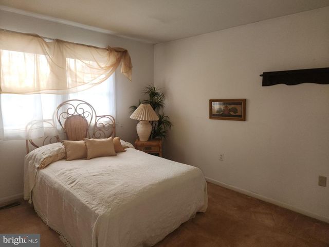 520 GALE RD, Camp Hill, PA 17011