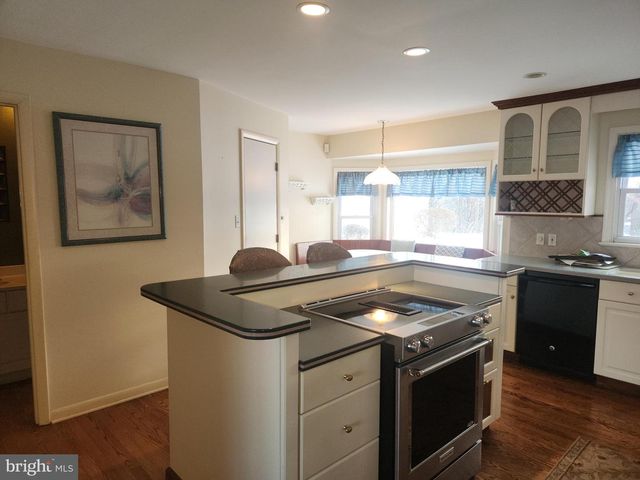 520 GALE RD, Camp Hill, PA 17011