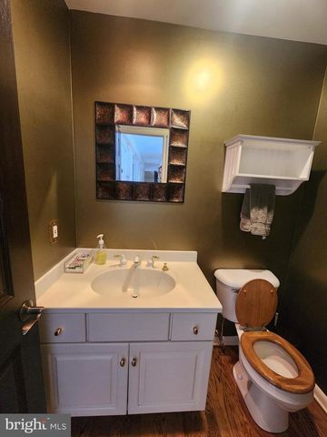 520 GALE RD, Camp Hill, PA 17011