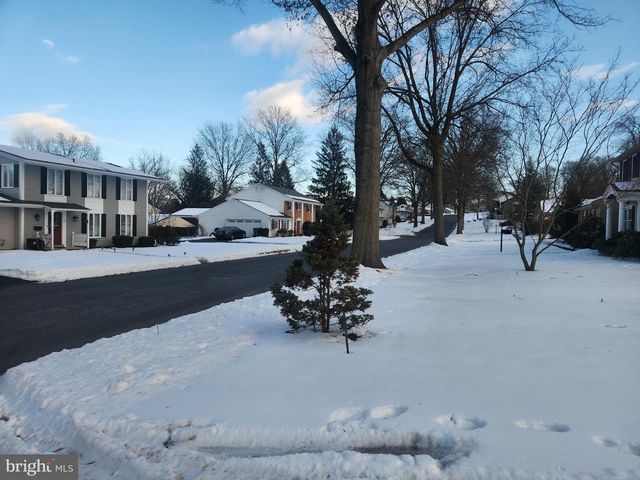 520 GALE RD, Camp Hill, PA 17011