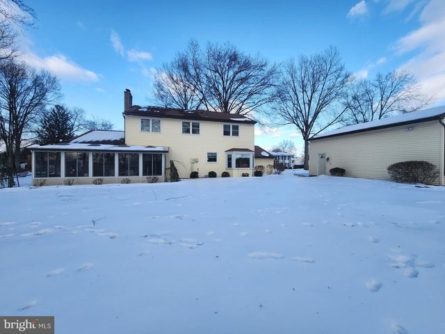 520 GALE RD, Camp Hill, PA 17011