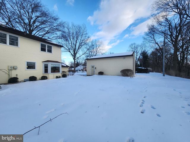 520 GALE RD, Camp Hill, PA 17011