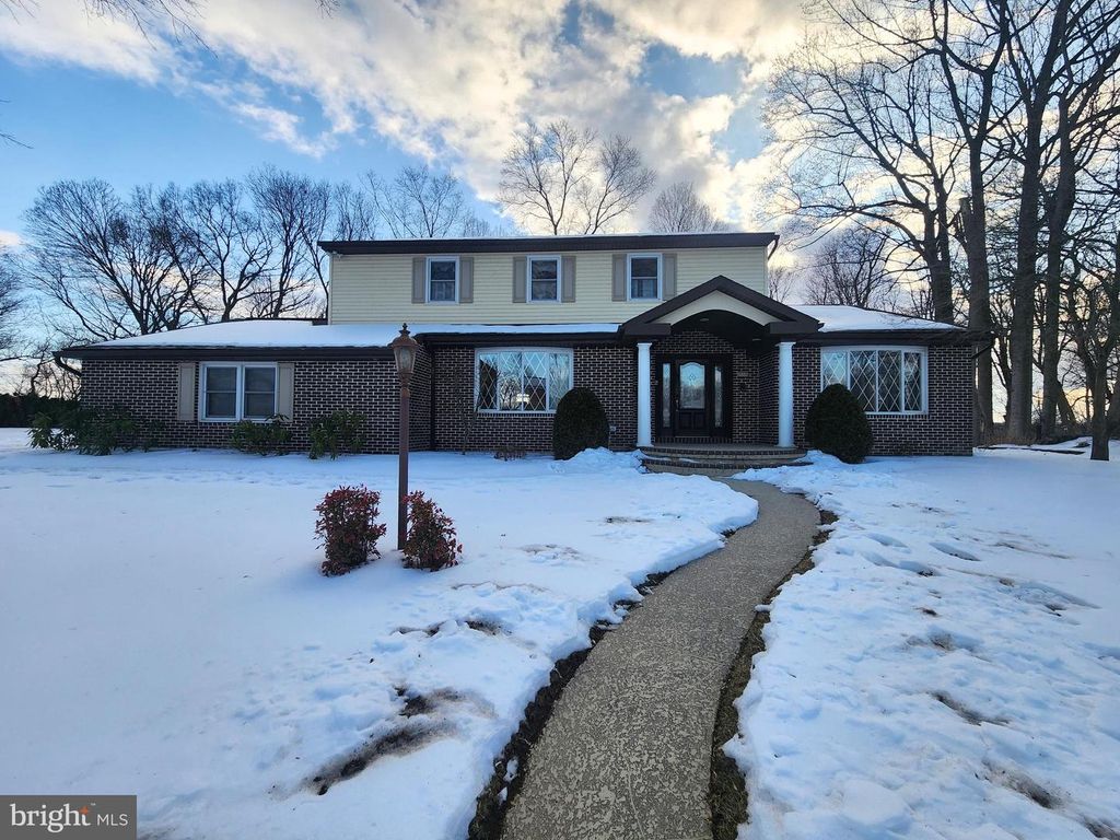 520 GALE RD, Camp Hill, PA 17011