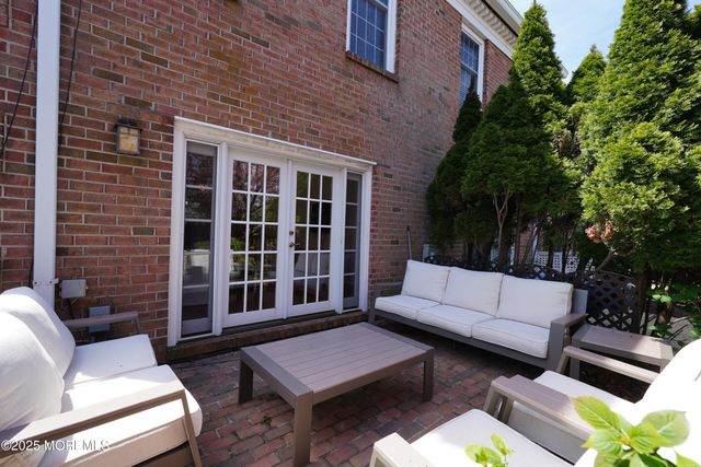 18 Wyckham Road, Spring Lake Heights, NJ 07762