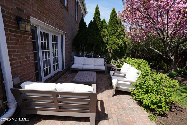 18 Wyckham Road, Spring Lake Heights, NJ 07762