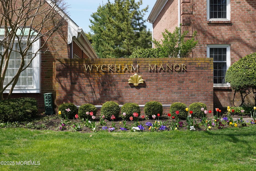 18 Wyckham Road, Spring Lake Heights, NJ 07762