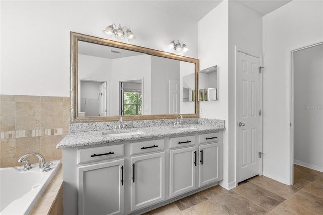15814 STARLING WATER DRIVE, Lithia, FL 33547