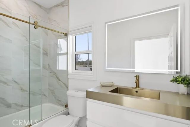 9514 Oakridge Place, Chatsworth, CA 91311