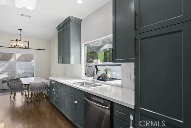 9514 Oakridge Place, Chatsworth, CA 91311