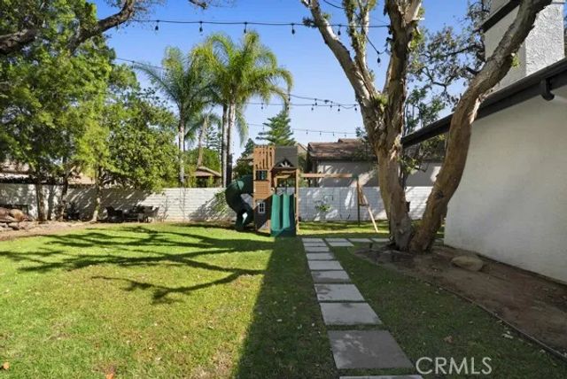 9514 Oakridge Place, Chatsworth, CA 91311