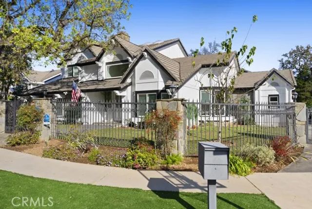 9514 Oakridge Place, Chatsworth, CA 91311