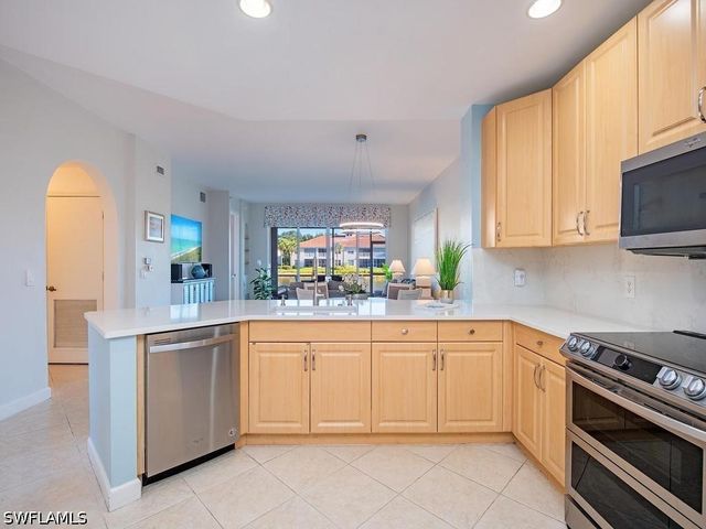 3049 Driftwood WAY 3803, Naples, FL 34109